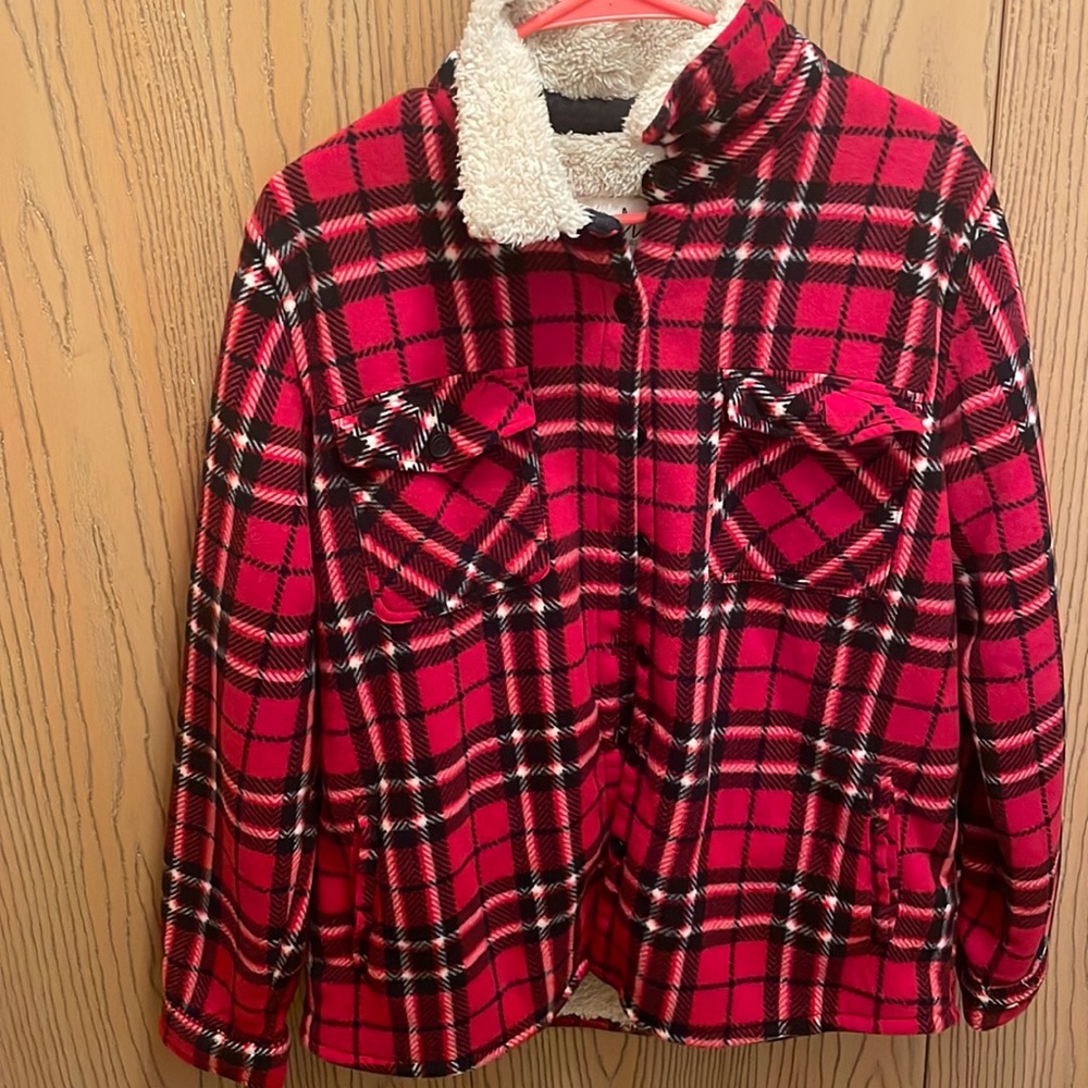 Soho Threads Red Plaid Print Soft Sweatshirt/ Light Jacket. Size Large